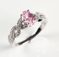Ring af sterlingsølv med diamanter og synt. pink safir