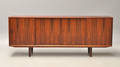 Dansk møbelarkitekt. Lav skænk i palisander