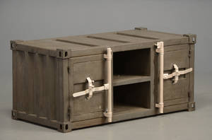 TV-skab  skænk af lakeret metal, container stil