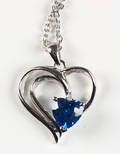 Vedhæng af sterlingsølv med diamant og synt. topaz 