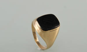 Herrering i 14 kt guld med onyx 