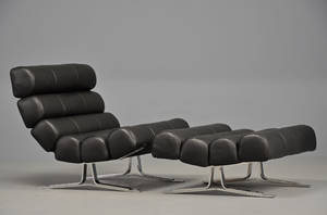 Lænestol samt skammel betrukket med sort læder på slidflader 2