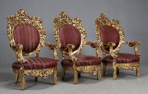 Salonstole af guldmalet træ, 2021 årh. 3