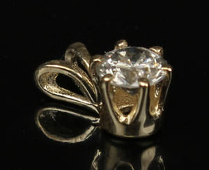 Brilliantvedhæng af guld