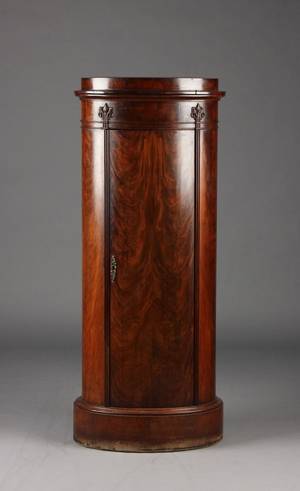 Senempire piedestalskab, mahogny