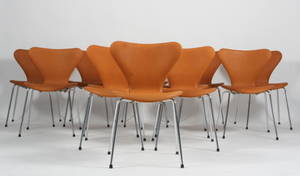 Arne Jacobsen. Sæt på tolv stole model 3107. 12