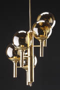 Hans Agne Jacobsen. Loftskrone, messing og glas