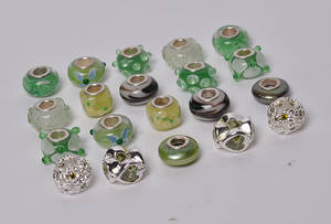 Charlotte Borgen, 20 charms - Grøn farve komb. 20