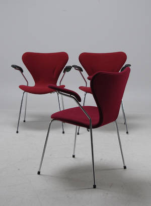 Arne Jacobsen, stolar 3207, Sjuan med armlän, 3 st