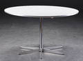 AFVENT Arne Jacobsen. Cirkulært spisebord, sekspasfod