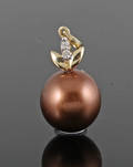 9kt. South Sea Pearl  Diamond pendant approx. 0.01ct