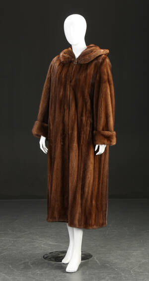 Royal Saga Mink pelskåbe med hætte. Str. 46