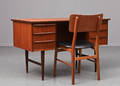 Dansk møbeldesign. Fritstående skrivebord, teak og stol 2