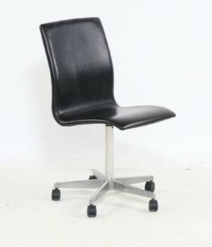 Arne Jacobsen. Kontorstol model 3291 Oxford.