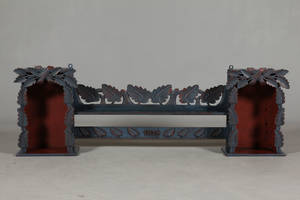 Køkkenhylde af bemalt træ. 1914