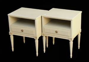 Nattduksbord ett par, gustaviansk stil, 1900-tal
