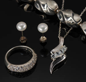Smykkesæt i sterlingsølv, Ring, collie, armbånd, ørestikker 4