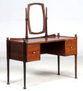 Dansk møbelproducent. Entremøbel med spejl, palisander, 1900-tallet