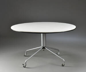 Vico Magistretti. Bord med plade af hvid laminat 