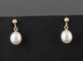 fresh water earrings in gold 2