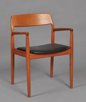 Dansk møbelproducent. Armstol af teaktræ