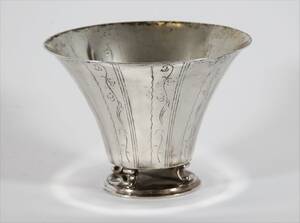Skål på fot, silver, 1927