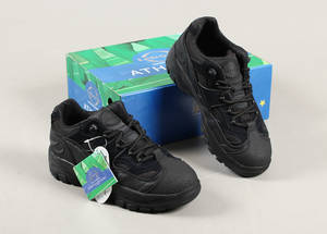 Lebock fritidssko Athletic. 30 par i str. 4243