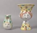Bjørn Wiinblad 1918-2006. Vase samt kande i flerfarvet keramik. 2