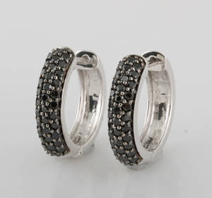 Diamond earrings approx. 0.30ct.2.