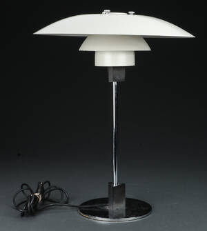 Poul Henningsen. PH 43 bordlampe 