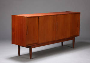 Lav skænk, teaktræ, dansk møbelproducent