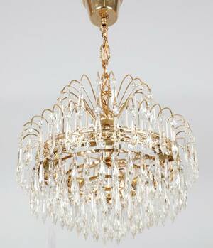 TAKARMATUR MED PRISMOR, FÖRGYLLLD METALLSTOMME, HÖJD MED KEDJA, DIAM 38 CM