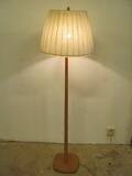GOLVLAMPA, LJUS EK