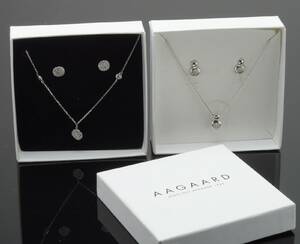 Aagaard, 2 smykkesæt i gaveæsker