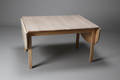 Hans  J. Wegner 1914-2007. Sofabord med klapper, model GE-85. 