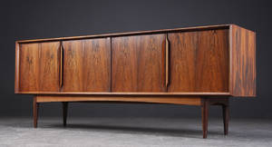 Lav skænk, palisander. Dansk møbelproducent