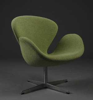Arne Jacobsen. Lænestol model 3320 Svanen 