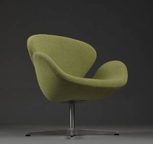 Arne Jacobsen. Lænestol model 3320 Svanen