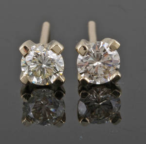 Earrings in 14k     set with brilliant cut diamonds 0.48 ct 