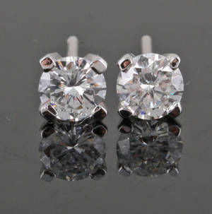 Earrings in 14k set with brilliant cut diamonds 0.60 ct 