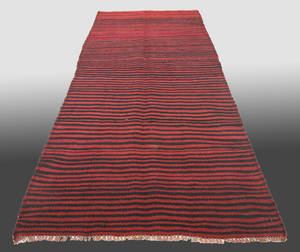 Matta, Kelim, 310 x 135 cm.
