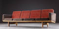 Hans J. Wegner. Firepers. sofa, model GE-2364 