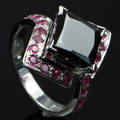 Rubin og diamant ring. 