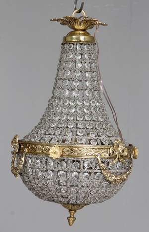 Sækkeformet prismekrone, empireform, 2021 årh.