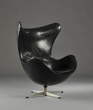 Arne Jacobsen, Lænestol, Ægget, originalt sort skind 