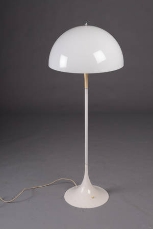 Verner Panton. Panthella standerlampe 