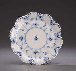 Royal Copenhagen. Musselmalet fad
