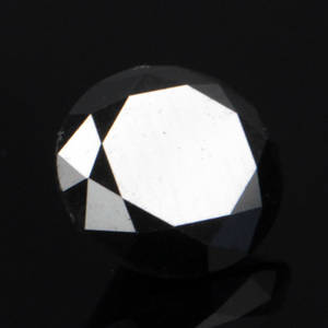 Uindfattet behandlet sort diamant ca 3.70 ct.