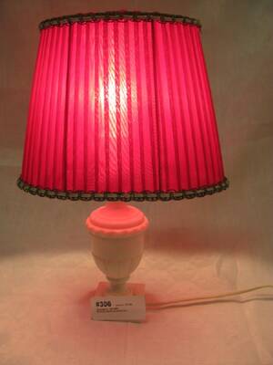 BORDSLAMPA ALABASTER H 32