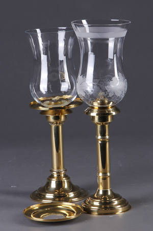 To petroleumsbordlamper, messing. 2